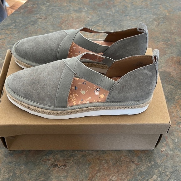 Lucky Brand Jenife Espadrille Platform Slip-On - Picture 1 of 6